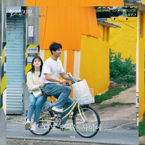 美女裸胸骚逼黄
